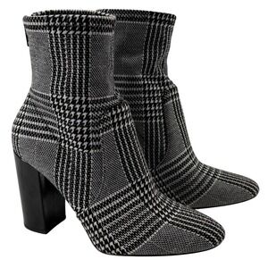 Aldo Lovelee 7.5 Ankle B/W Boots Plaid Block Heel Sock Bootie Dark Academia 60s